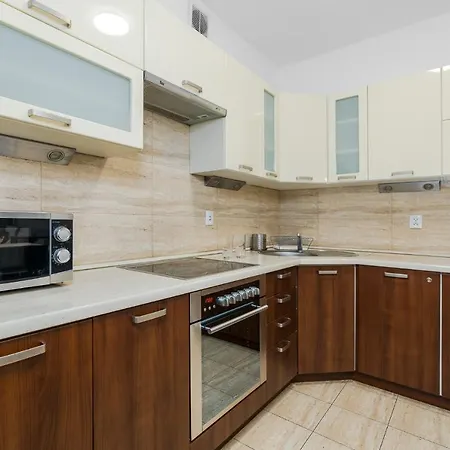 Sleepway - Garbary 95-78 * Posen